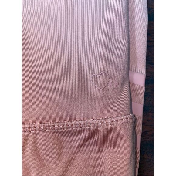 Toned by Ashy Bines 3/4 Leggings with Shiny Stripes - Picture 4 of 11